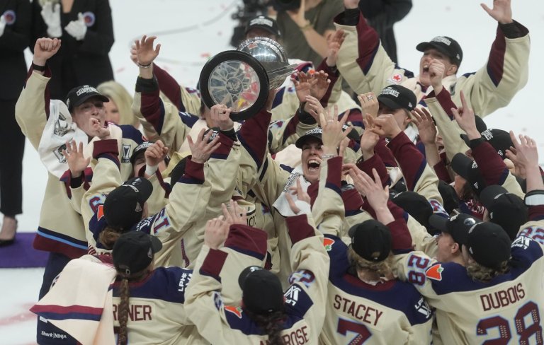 CP NewsAlert: Larry Tanenbaum's Kilmer Sports Ventures invests in PWHL | iNFOnews.ca