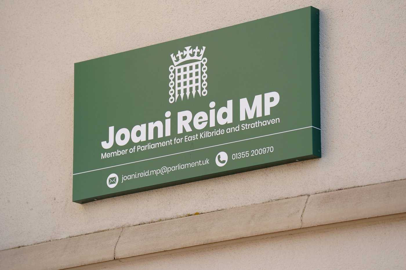 London police arrest 3 men on suspicion of spying for China. One is a UK lawmaker's husband | iNFOnews.ca