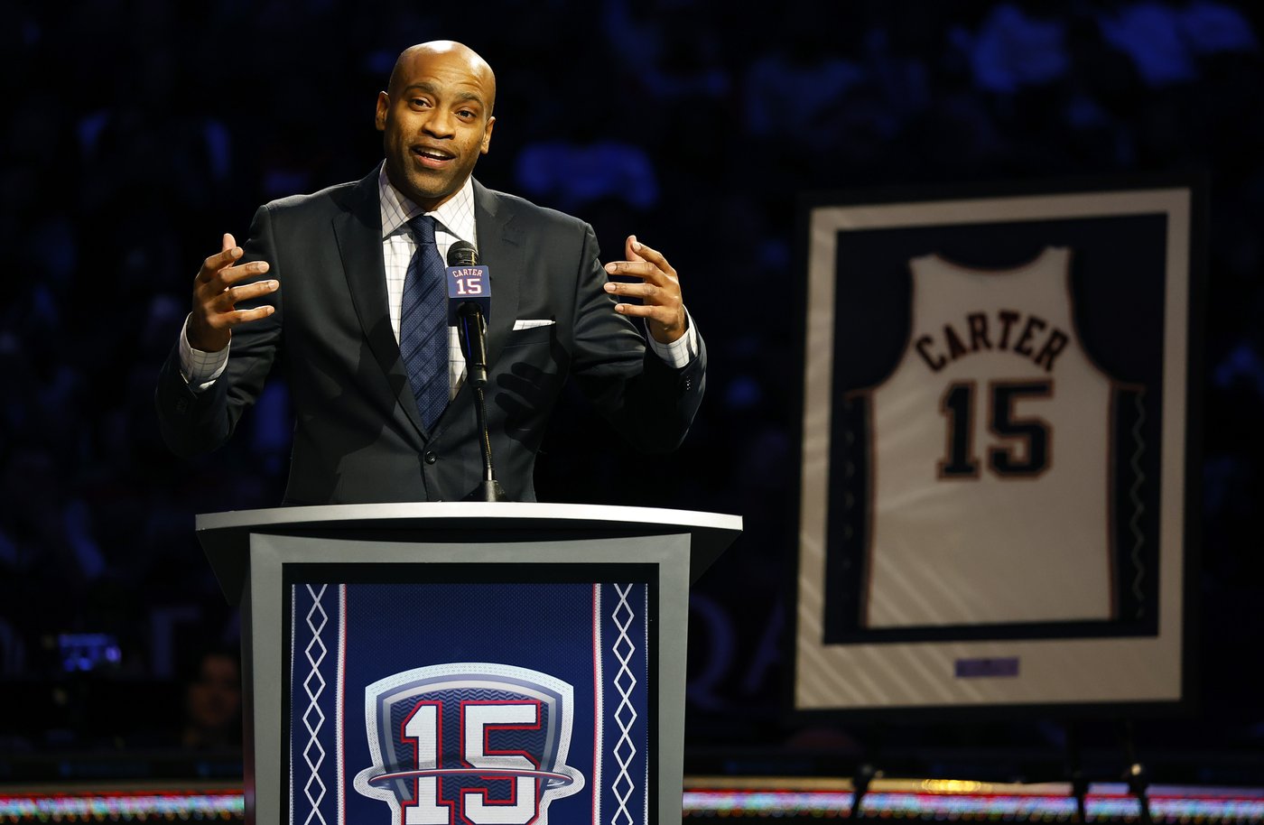 Nets retire Hall of Famer Vince Carter's No. 15 jersey | iNFOnews.ca Nets retire Hall of Famer Vince Carter's No. 15 jersey | iNFOnews.ca