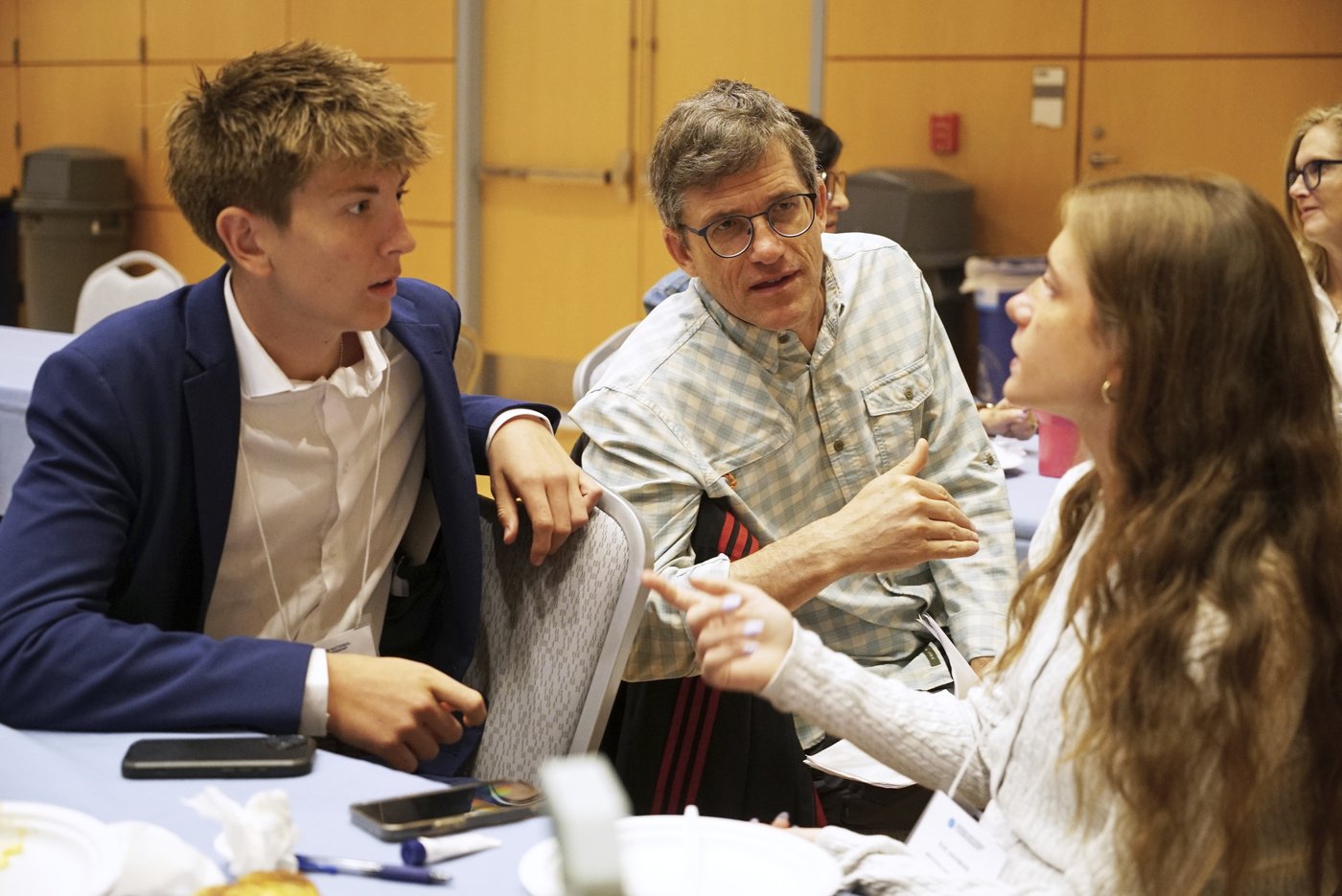 From debate to dialogue: In a contentious era, 'Ethics Bowl' offers students a gentler alternative | iNFOnews.ca From debate to dialogue: In a contentious era, 'Ethics Bowl' offers students a gentler alternative | iNFOnews.ca