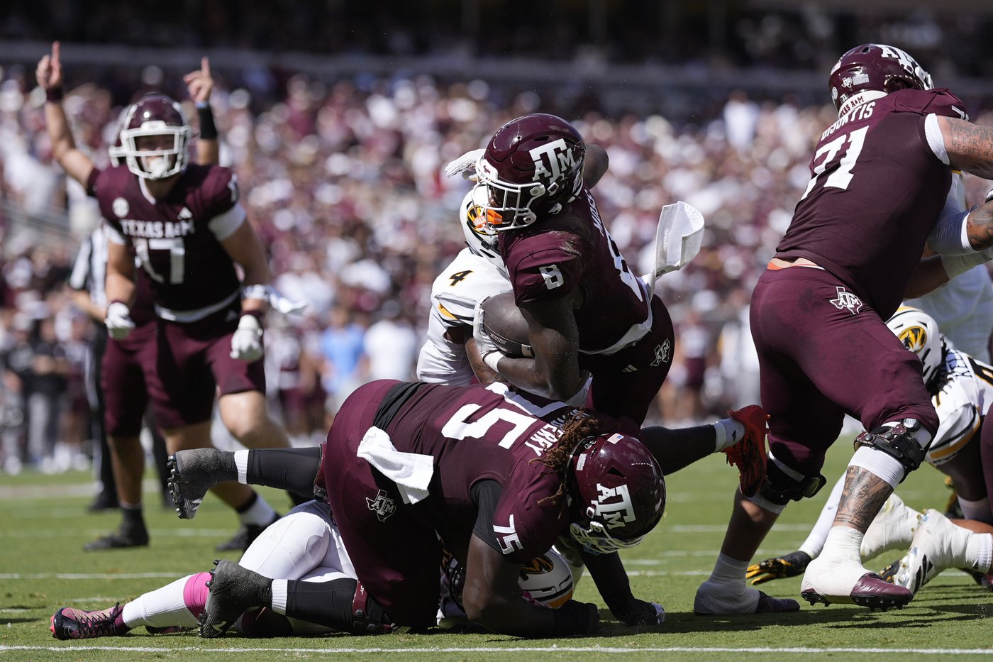 Well-rested, No. 14 Texas A&M visits Mississippi State seeking sixth straight win to stay atop SEC | iNFOnews.ca
