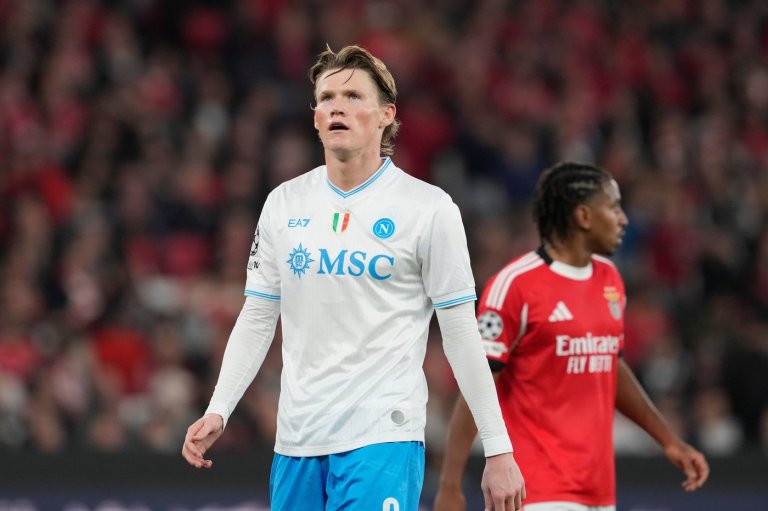 Napoli and Scotland midfielder Scott McTominay to have surgery for an irregular heartbeat | iNFOnews.ca