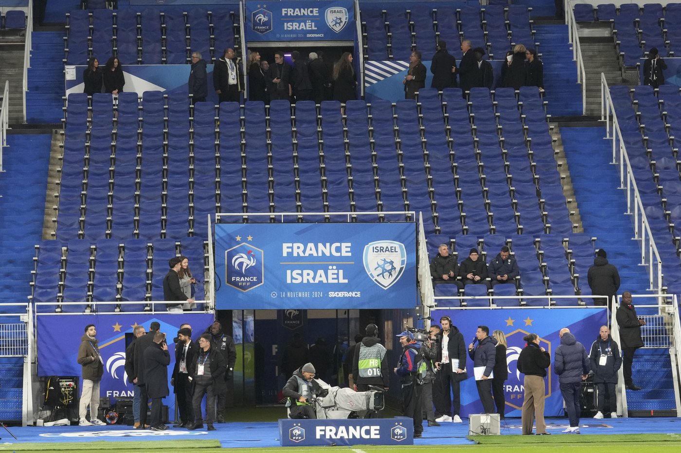Brief altercation between fans mars France-Israel soccer match despite heavy security | iNFOnews.ca