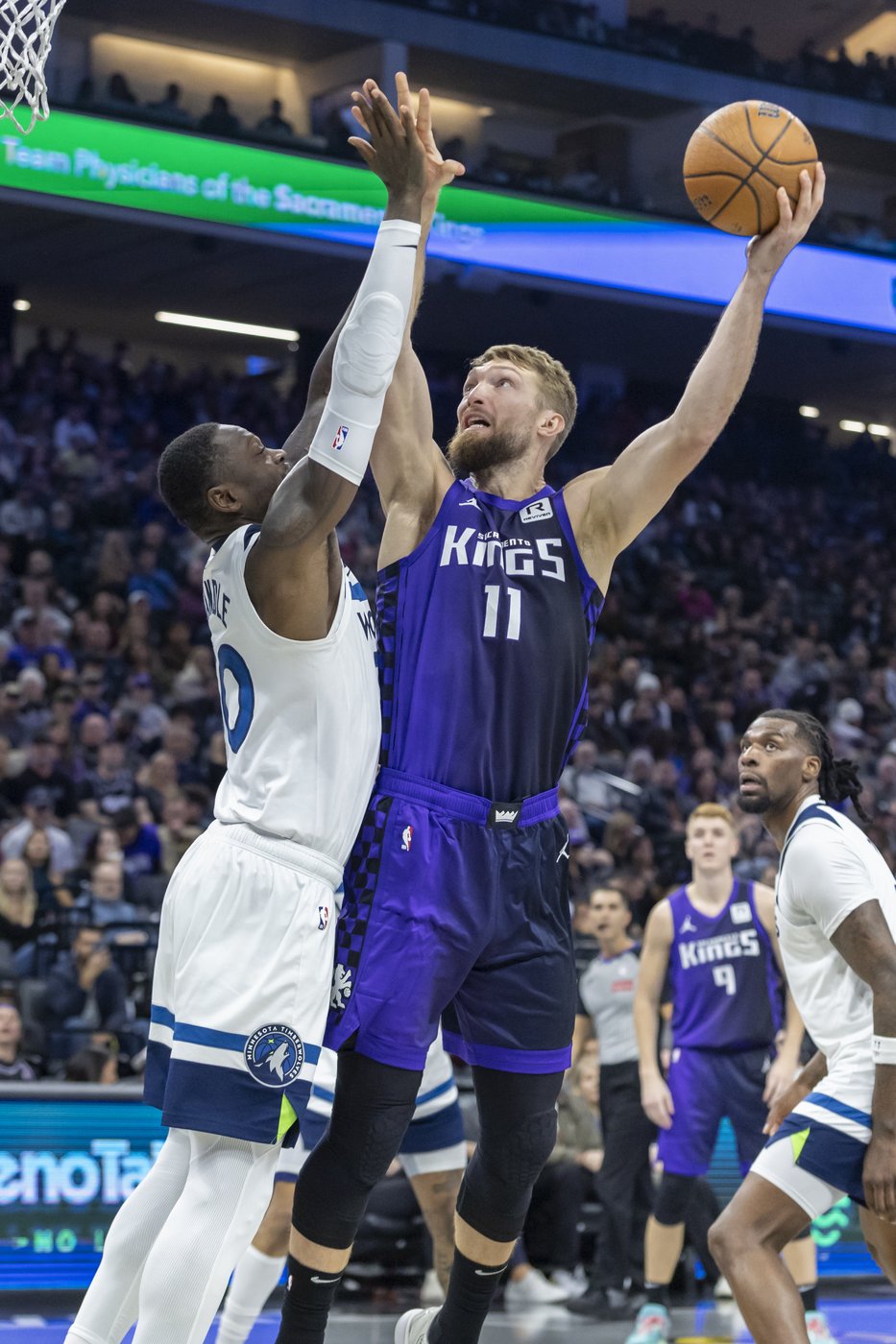 Edwards, Timberwolves beat Kings 130-126 in OT despite franchise-record 60 points from De'Aaron Fox | iNFOnews.ca