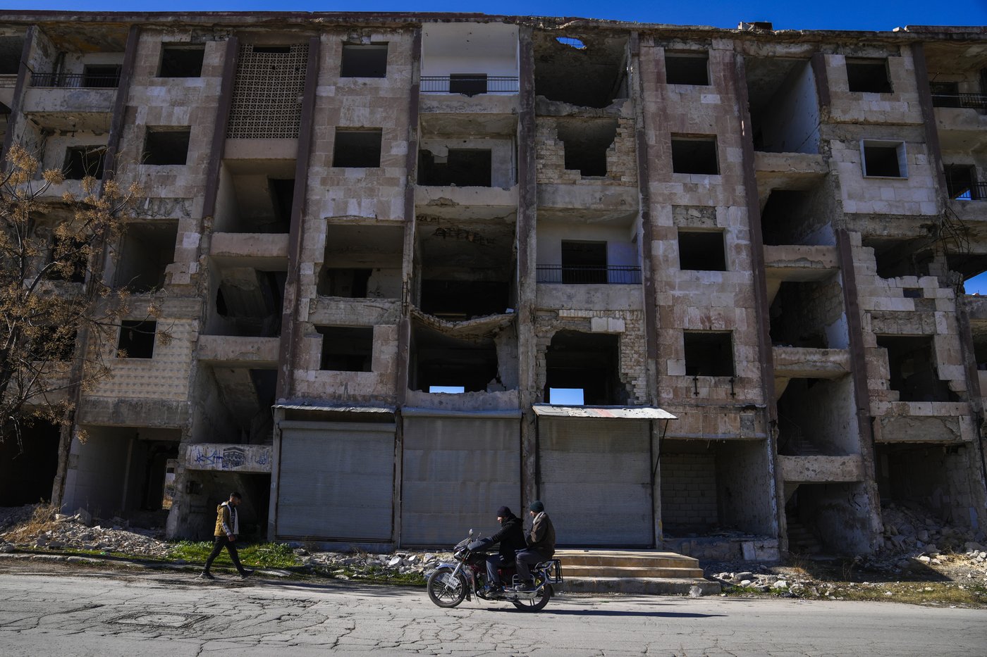 The warm Turkish welcome for refugees is ending and Syrians are worried | iNFOnews.ca