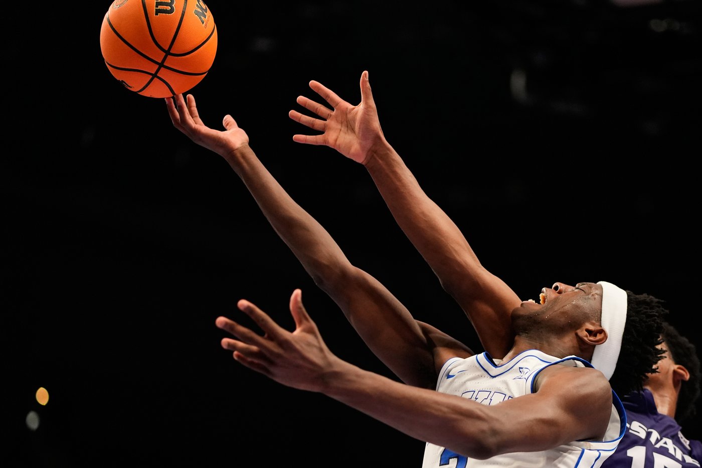 AJ Dybantsa shines with 40-point night in No. 10 seed BYU's Big 12 tourney win over K-State | iNFOnews.ca