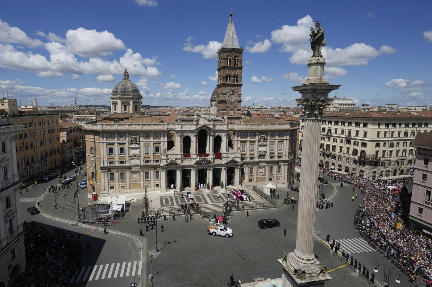 PHOTO COLLECTION: Vatican Pope Funeral Procession | iNFOnews.ca
