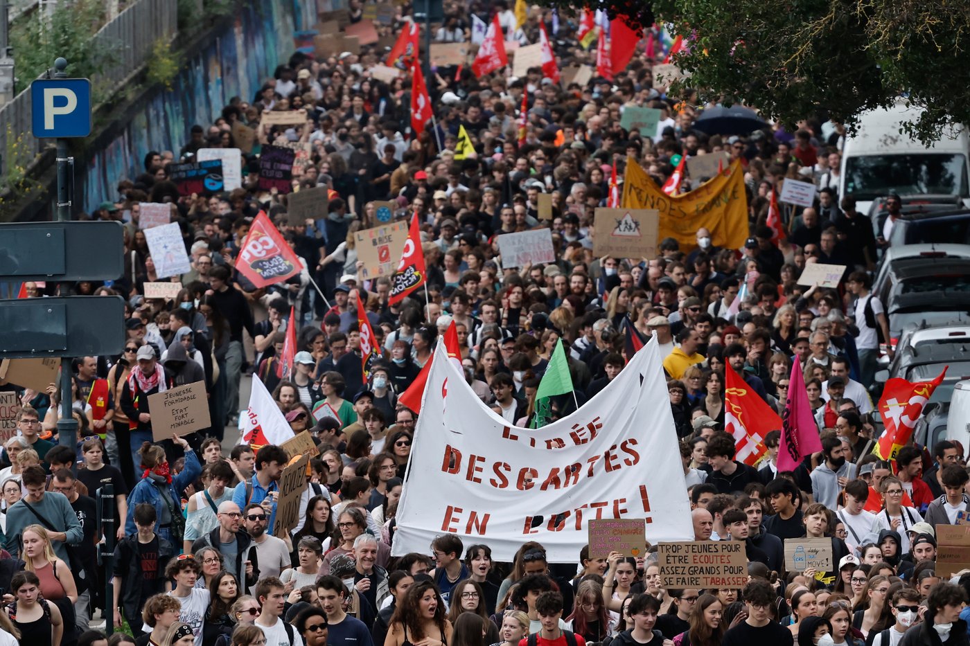 Greta Thunberg backs French high school protests over run-down schools | iNFOnews.ca Greta Thunberg backs French high school protests over run-down schools | iNFOnews.ca