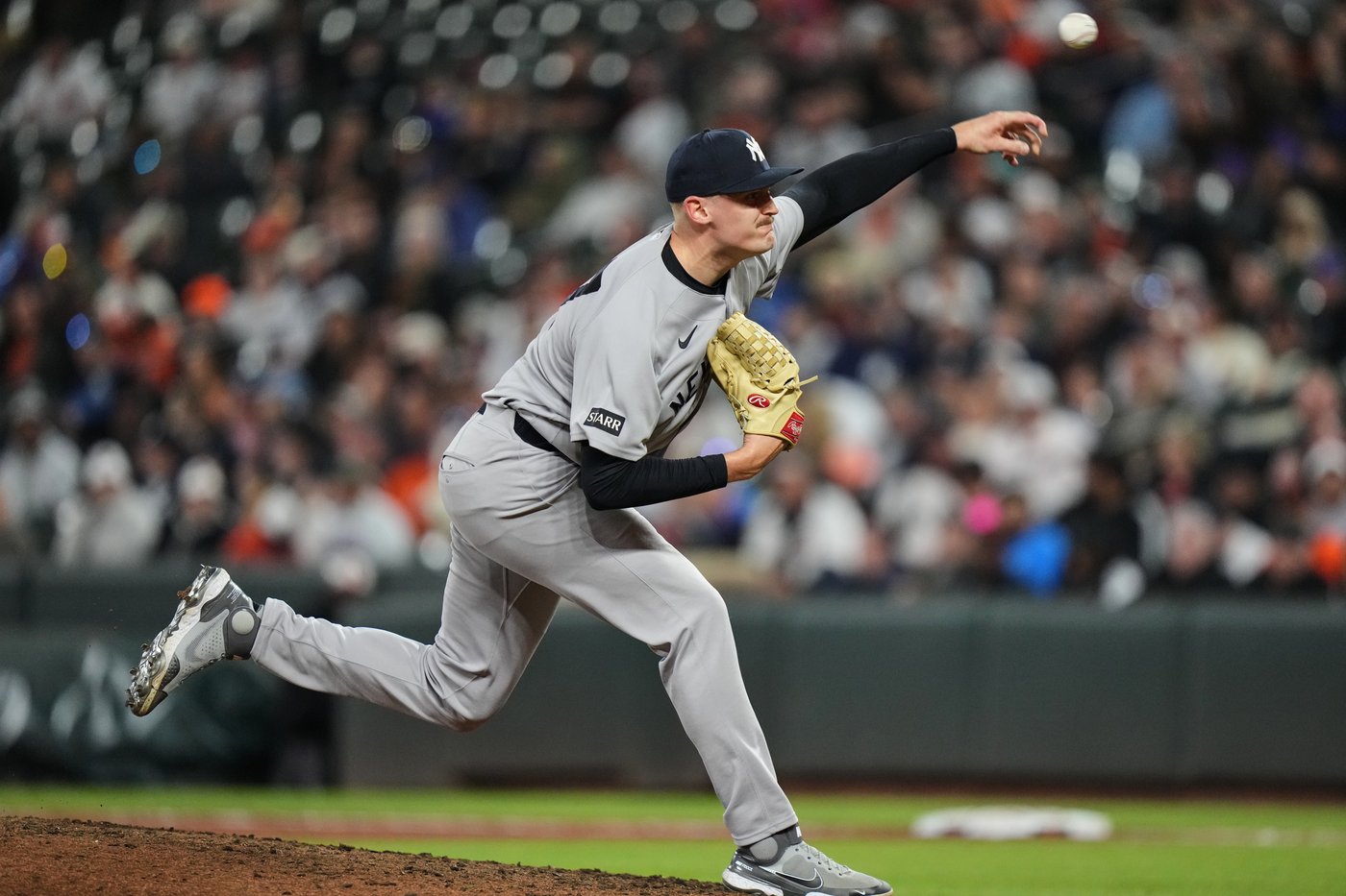 Weathers loses no-hit bid in 7th inning, then skidding Yankees drop 4th straight | iNFOnews.ca