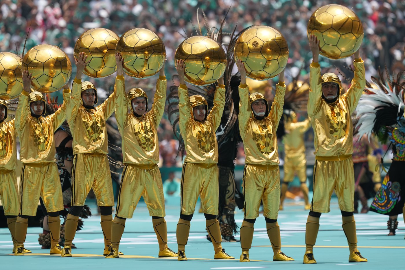 Shakira opens the World Cup as Mexico faces South Africa and South Korea takes on Czechia, in photos | iNFOnews.ca
