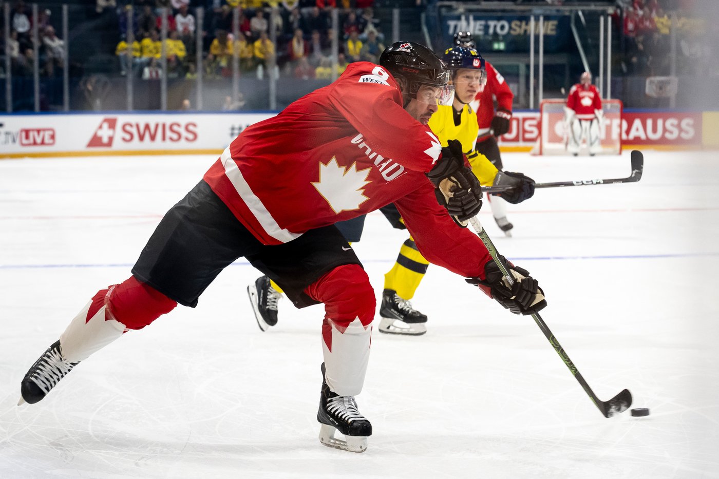 Switzerland beats defending champion the US in ice hockey worlds opener | iNFOnews.ca Switzerland beats defending champion the US in ice hockey worlds opener | iNFOnews.ca