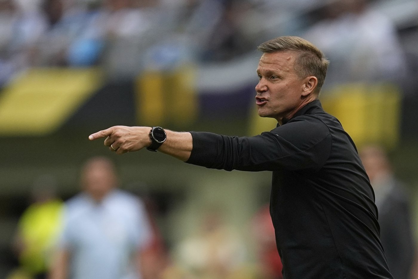 Ten-man Canada exits CONCACAF Gold Cup after penalty shootout loss to Guatemala | iNFOnews.ca