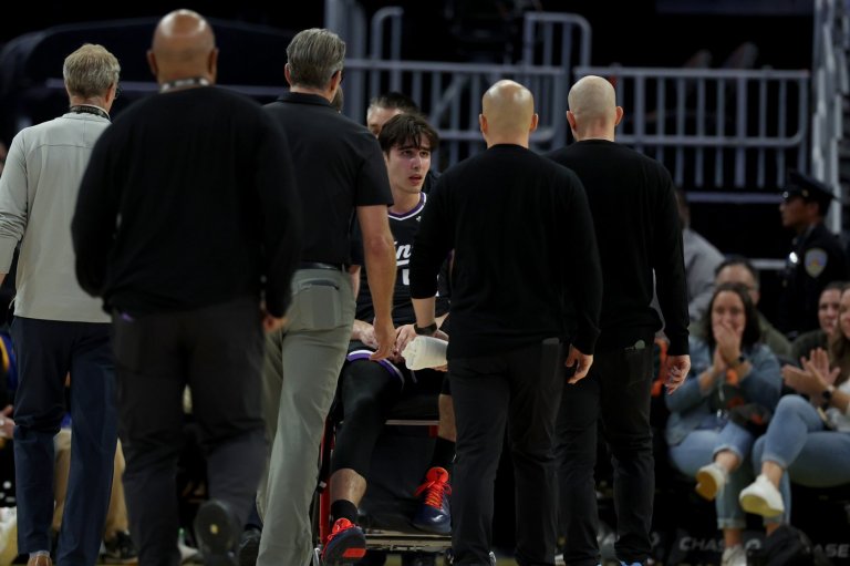 Kings center Maxime Raynaud injures patella in right knee and will be reevaluated in about two weeks | iNFOnews.ca