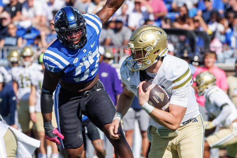 Fumble return and late offense lead No. 12 Georgia Tech past Duke 27-18 | iNFOnews.ca