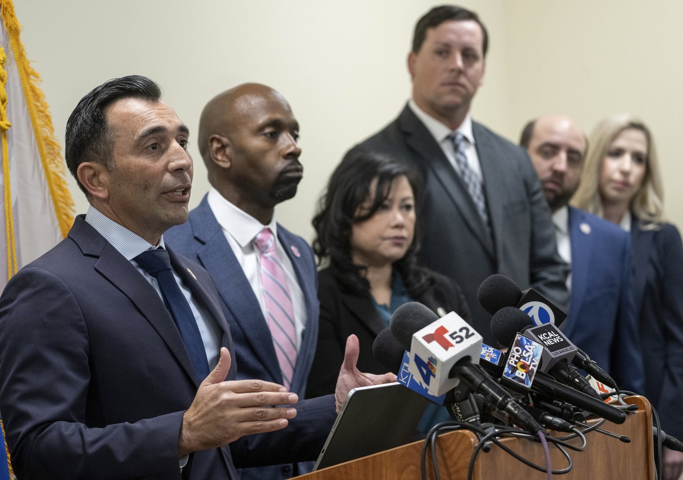 Southern California official resigns and will plead guilty in COVID funds probe | iNFOnews.ca