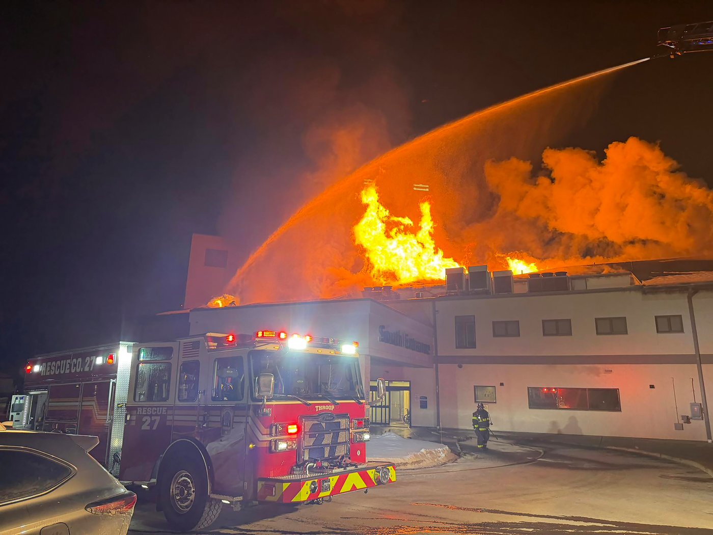 Emergency crews evacuate patients and battle blaze at Pennsylvania hospital | iNFOnews.ca
