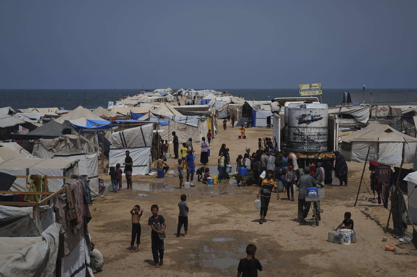 Aid groups call on Israel to end 'weaponization' of aid in Gaza | iNFOnews.ca