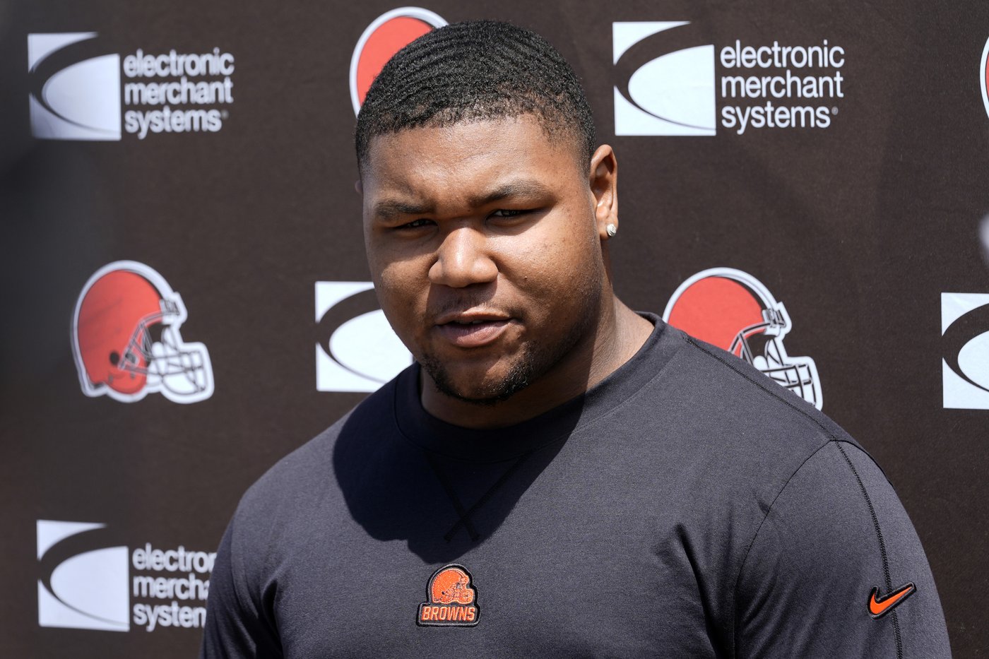 Browns rookie Mike Hall Jr. has charge reduced in domestic violence case. Remains away from team | iNFOnews.ca Browns rookie Mike Hall Jr. has charge reduced in domestic violence case. Remains away from team | iNFOnews.ca