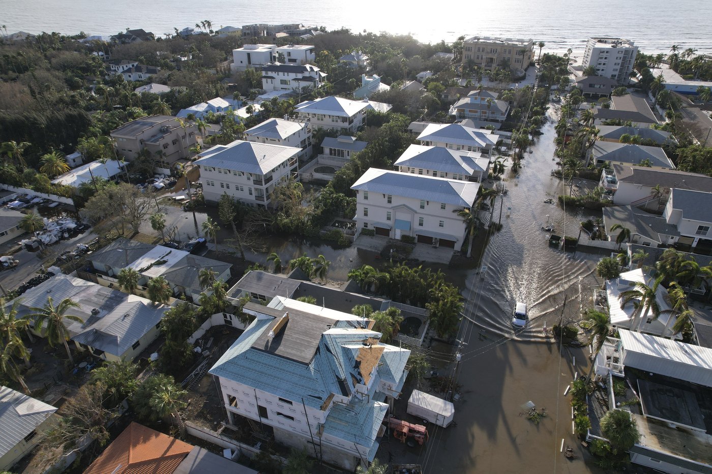 The Latest: Milton causes widespread power outages and several deaths in Florida | iNFOnews.ca