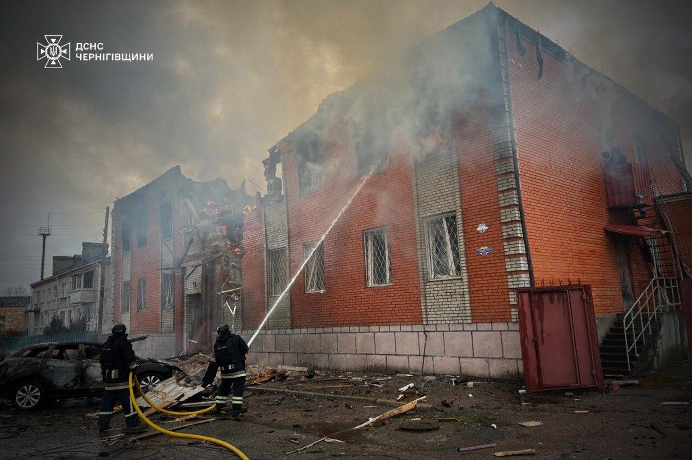 Zelenskyy offers an Easter pause on energy strikes as Russian drone kills 4 in bus strike | iNFOnews.ca