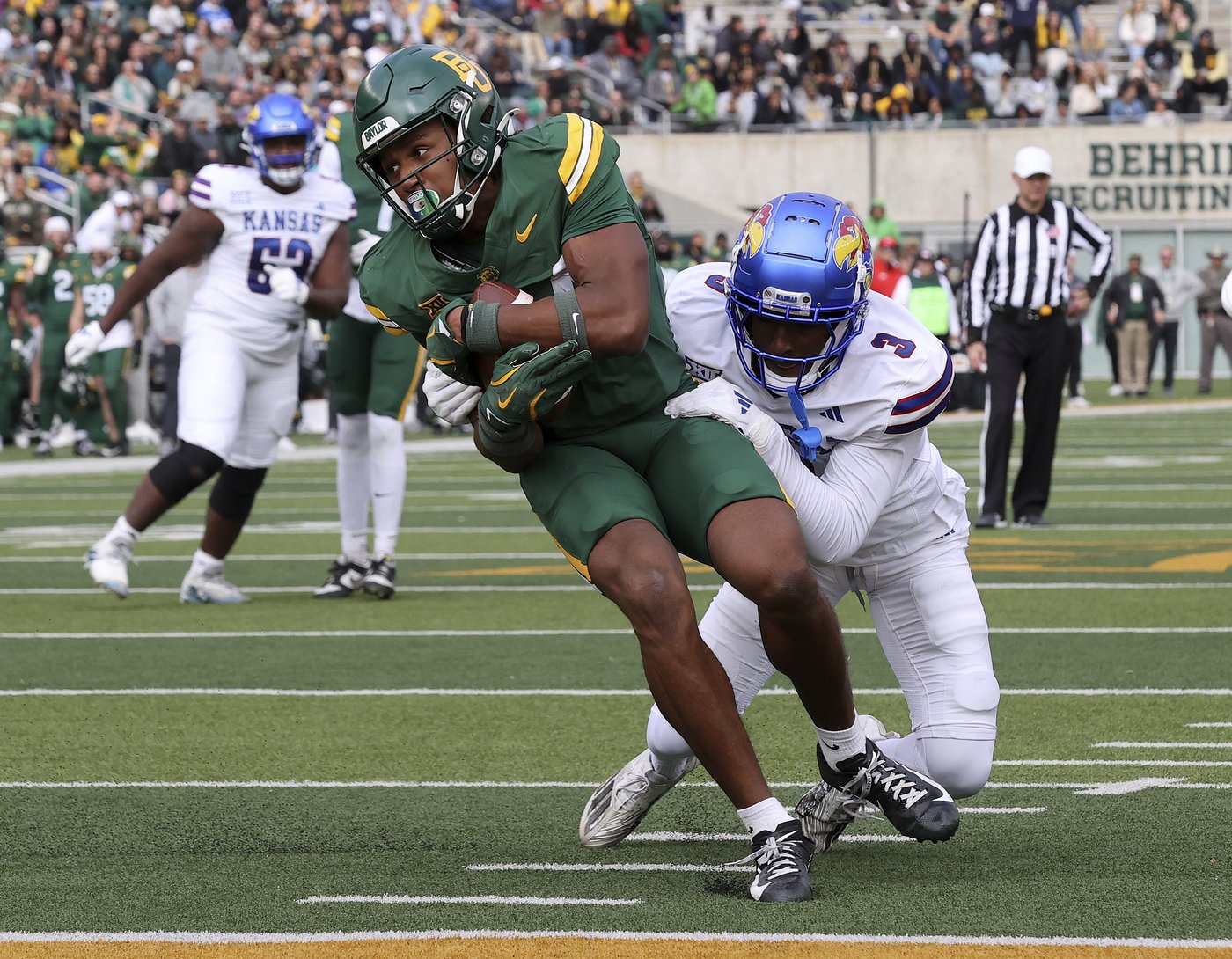 Baylor wins 6th straight as Sawyer Robertson throws 4 TDs in 45-17 win to end Kansas season | iNFOnews.ca Baylor wins 6th straight as Sawyer Robertson throws 4 TDs in 45-17 win to end Kansas season | iNFOnews.ca