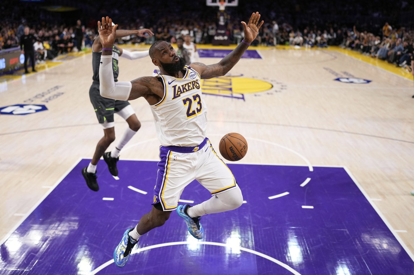 Lakers realize they've got to do some quick work after Timberwolves' blowout win in series opener | iNFOnews.ca