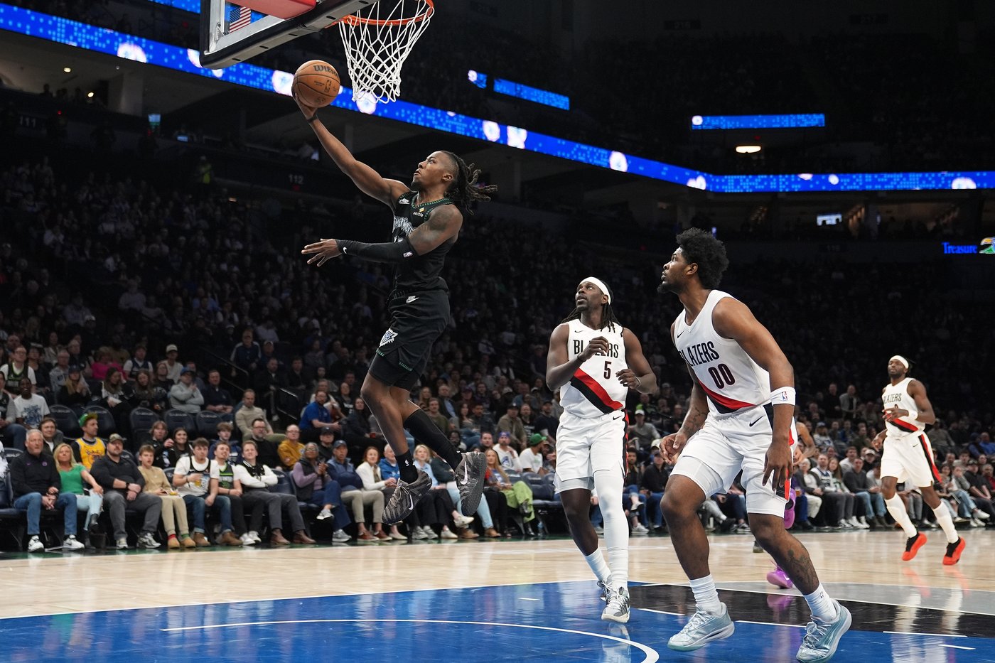 Grant hits late 3 and Trail Blazers beat Timberwolves 108-104 for third straight win | iNFOnews.ca
