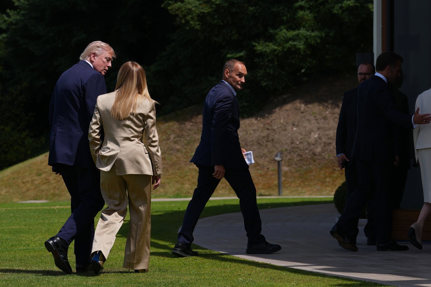 Meloni slams Trump's claim she 'begged' for a photo with him as Italy's top diplomat cancels US trip | iNFOnews.ca Meloni slams Trump's claim she 'begged' for a photo with him as Italy's top diplomat cancels US trip | iNFOnews.ca