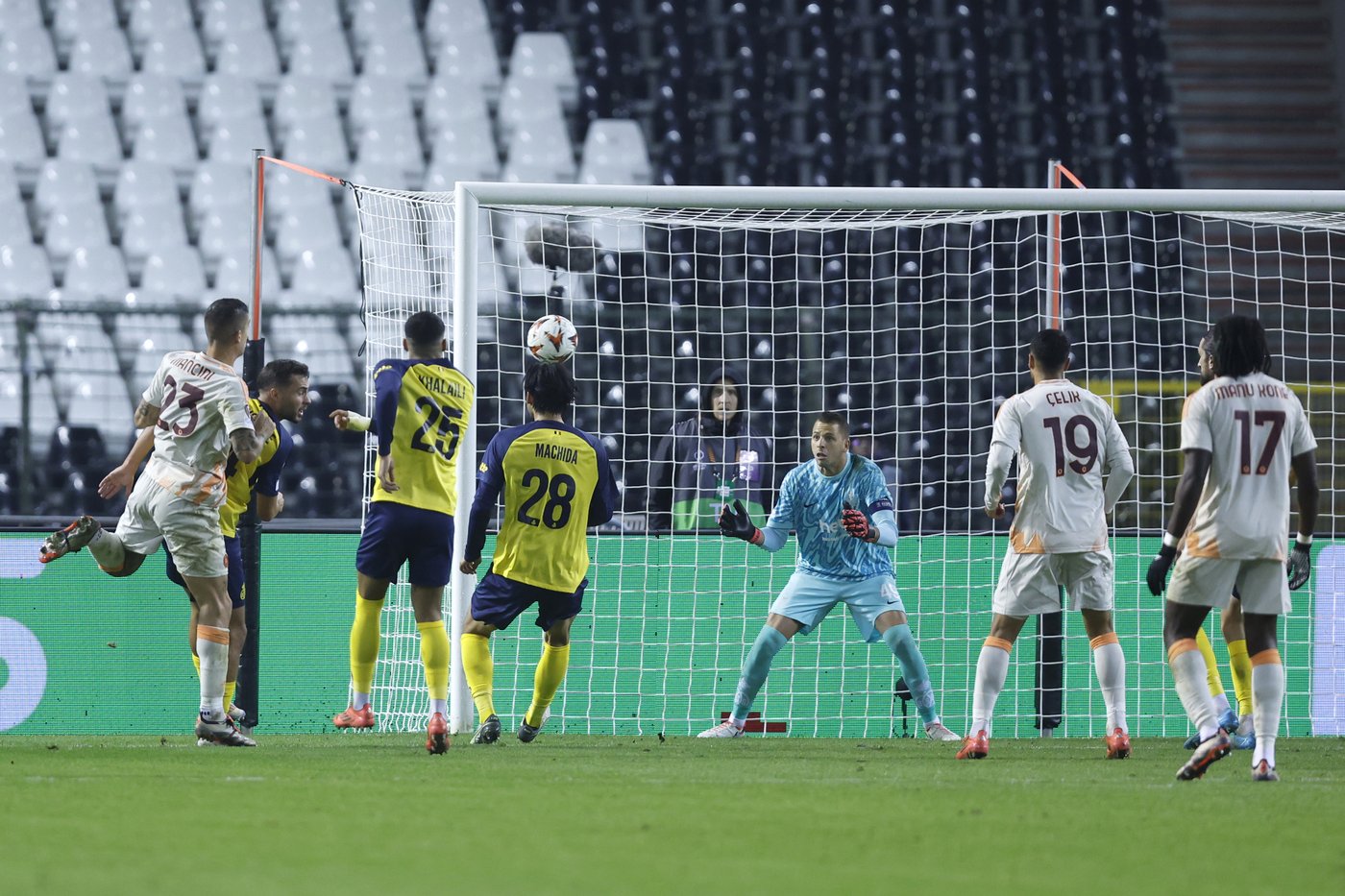 Man United ends winless run in Europe and Osimhen scores 2 as Galatasaray beats Tottenham | iNFOnews.ca