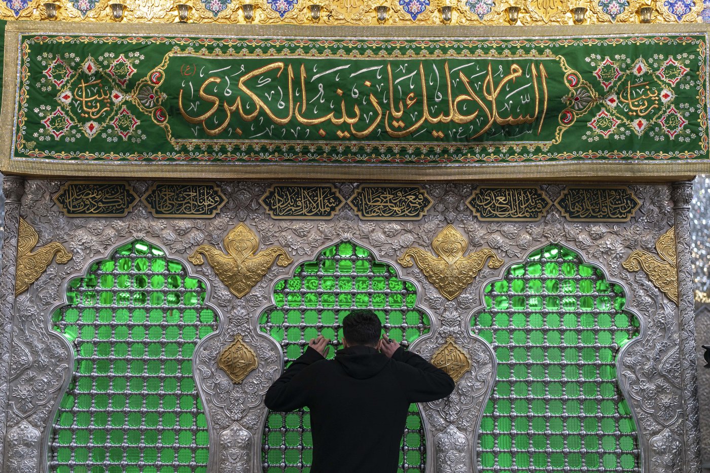 Syrian intelligence agency says it thwarted a planned Islamic State attack on a Shiite shrine | iNFOnews.ca Syrian intelligence agency says it thwarted a planned Islamic State attack on a Shiite shrine | iNFOnews.ca