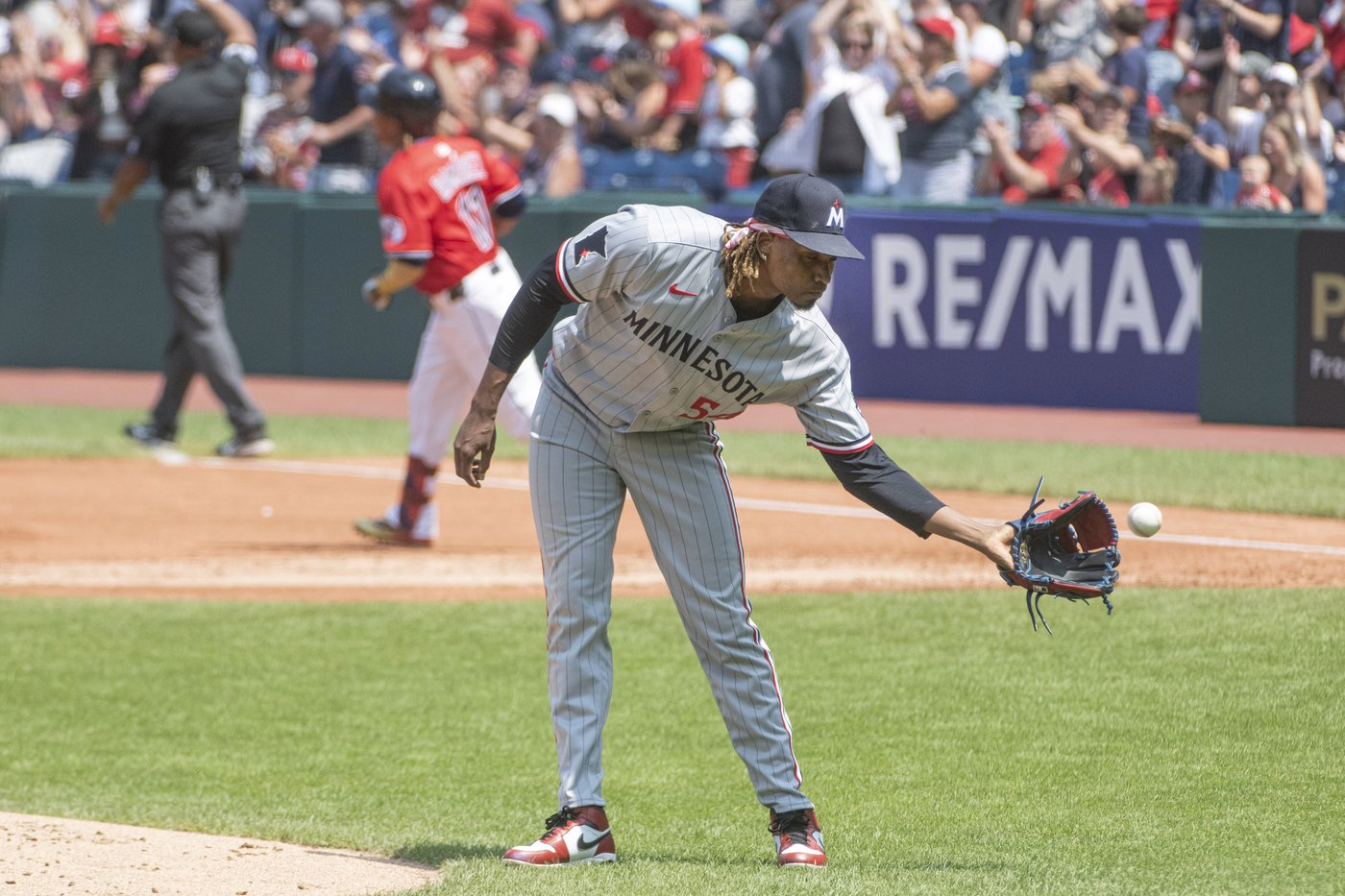 Twins score 4 runs in 1st inning, beat Guardians 5-4 to snap 4-game losing streak | iNFOnews.ca