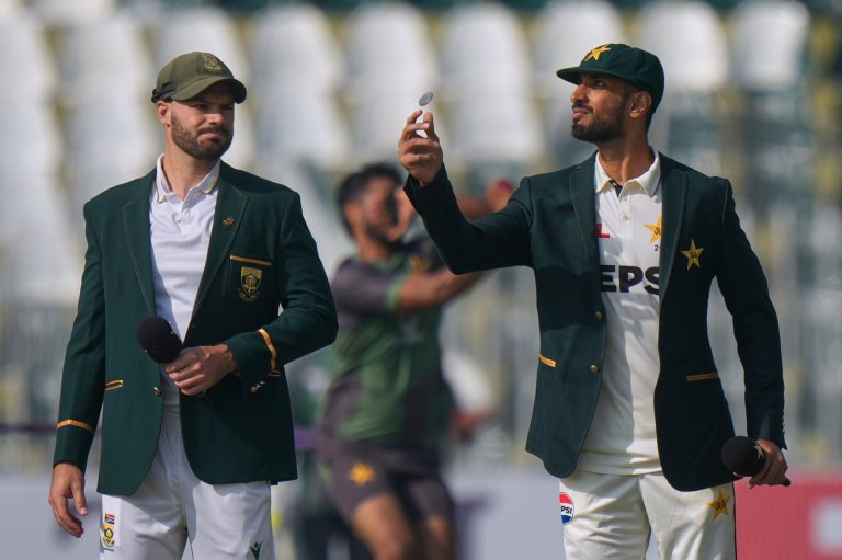 Maharaj returns for South Africa. Pakistan wins toss and elects to bat in 2nd cricket test | iNFOnews.ca