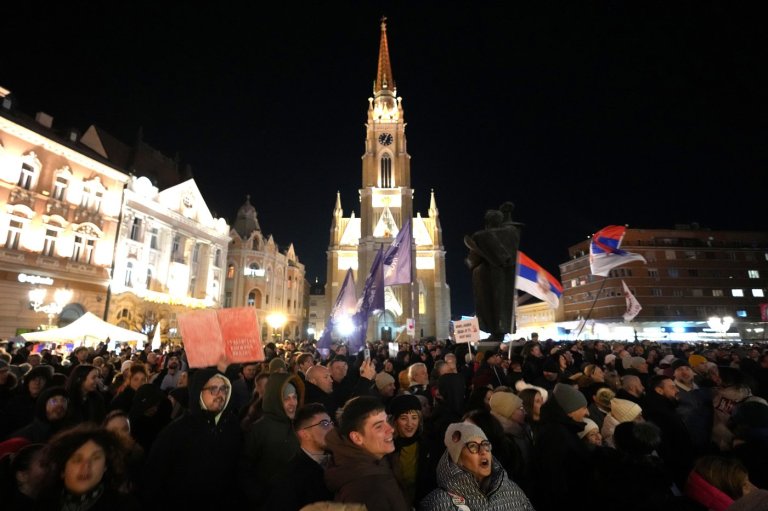 Thousands rally in Serbia as students vow to lead on fight against corruption | iNFOnews.ca