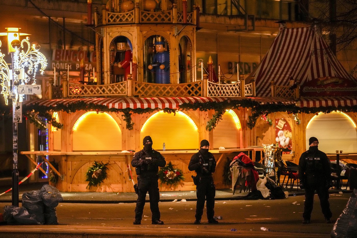 At least 2 dead and 60 hurt after a car drives into a German Christmas market in a suspected attack | iNFOnews.ca At least 2 dead and 60 hurt after a car drives into a German Christmas market in a suspected attack | iNFOnews.ca