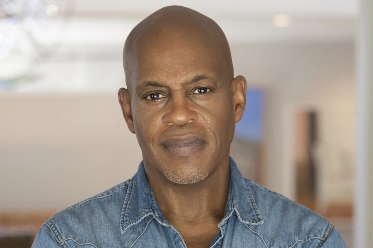 Son arrested after Grammy-nominated singer Jubilant Sykes is stabbed to death at California home | iNFOnews.ca