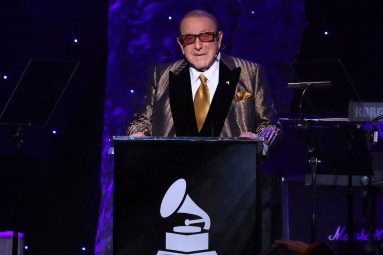 Clive Davis' pre-Grammy gala will continue in 2027, the first since his death | iNFOnews.ca