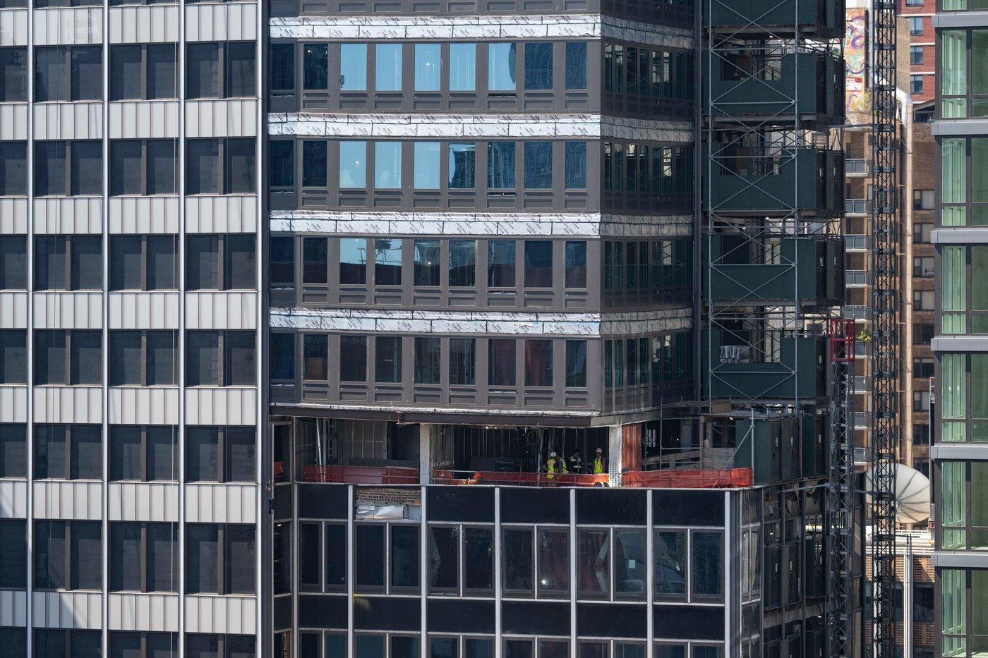 Life returns to streets around damaged NYC high-rise. Here is what comes next | iNhome Life returns to streets around damaged NYC high-rise. Here is what comes next | iNhome