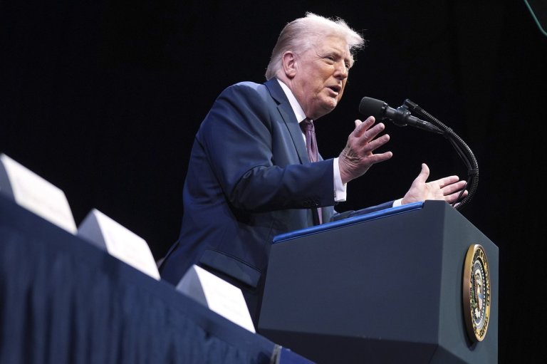 Trump tries to soothe Qatar after Israeli strikes but stops short of decrying another ally | iNFOnews.ca