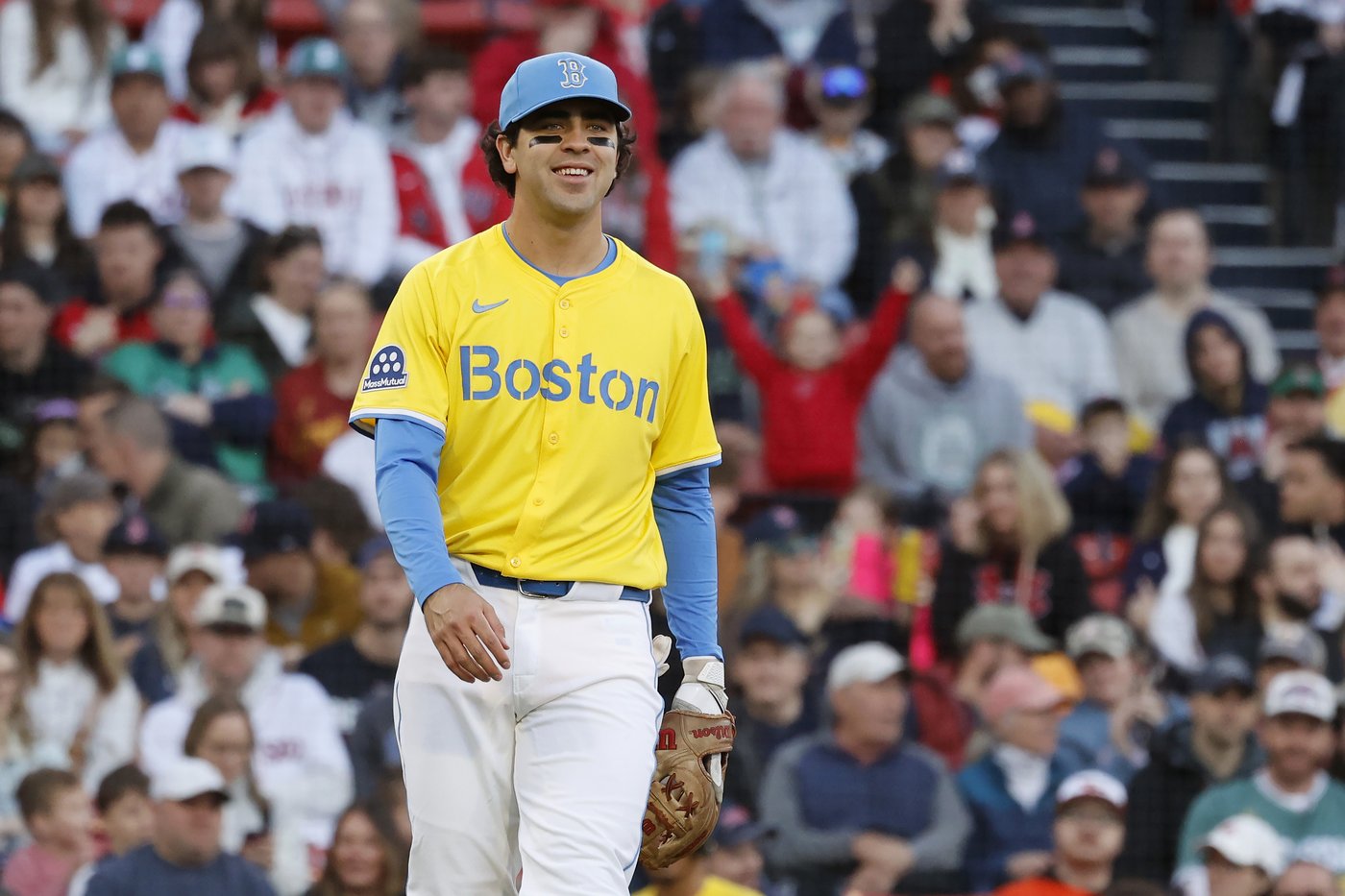 Red Sox prospect Marcelo Mayer gets a ride to Fenway Park for his big league debut | iNFOnews.ca