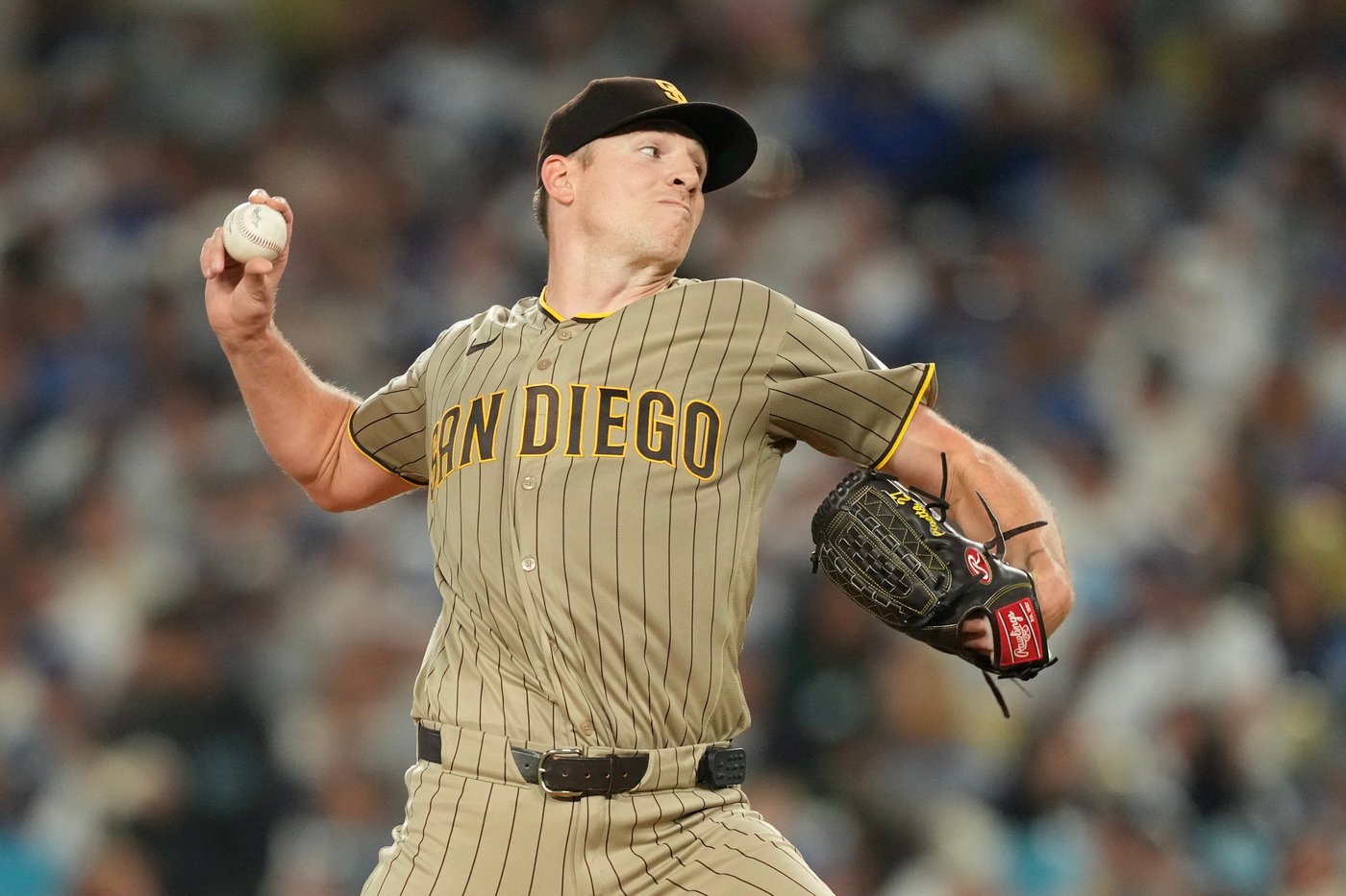 Padres beat Dodgers 4-2 to clinch a franchise-record 3rd straight postseason berth | iNFOnews.ca