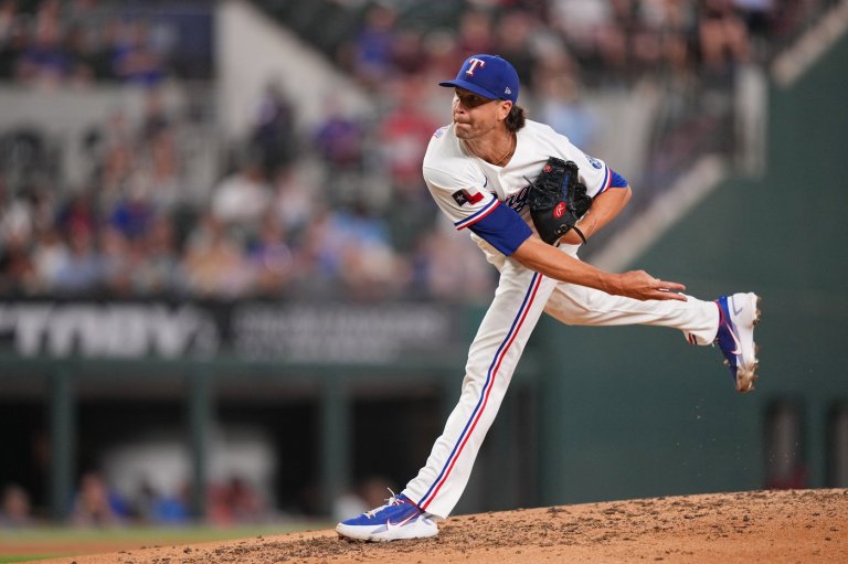 Rangers' Jacob deGrom will miss next start with glute, hip strain | iNFOnews.ca