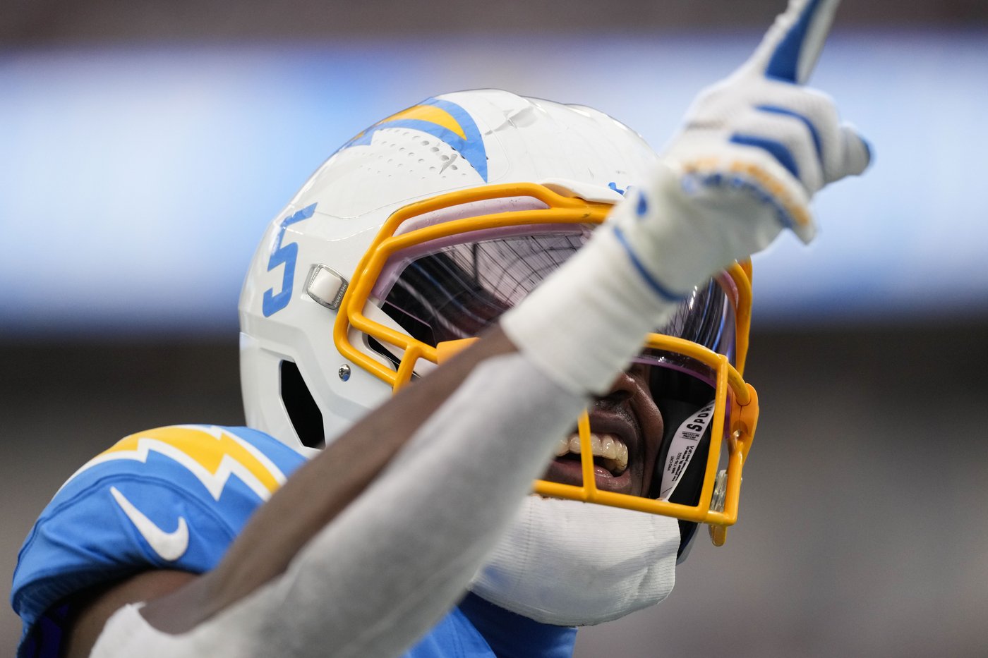 Ladd McConkey's 2 touchdowns propel Chargers to 26-8 victory over Saints | iNFOnews.ca Ladd McConkey's 2 touchdowns propel Chargers to 26-8 victory over Saints | iNFOnews.ca