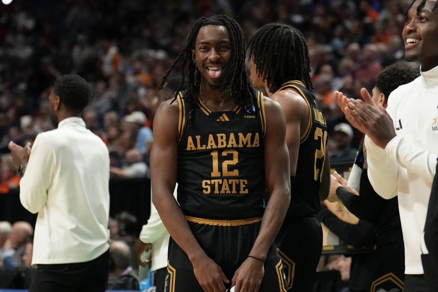 No. 1 overall seed Auburn puts away Alabama State 83-63 to open March Madness | iNFOnews.ca