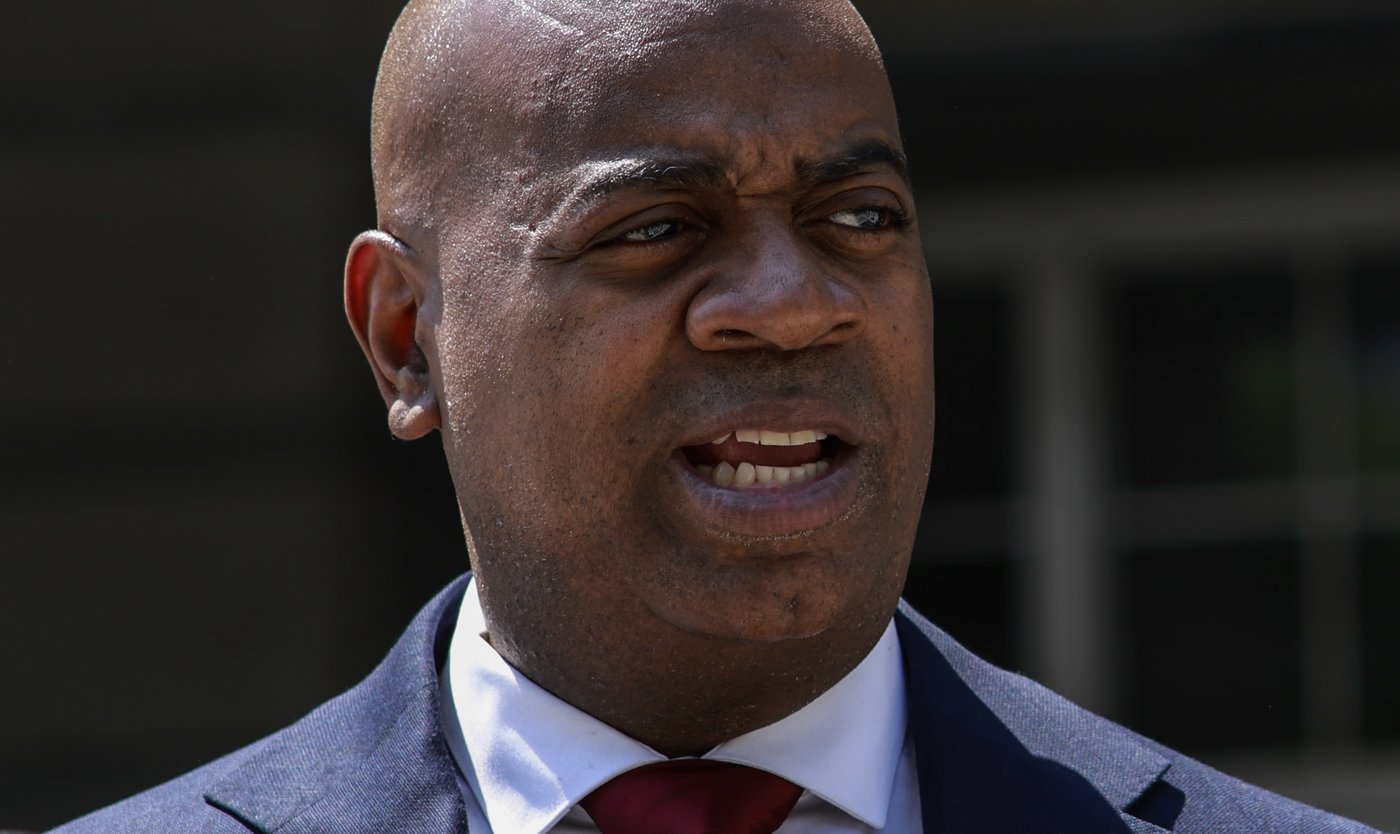 Newark mayor sues New Jersey's top federal prosecutor after arrest at immigration detention site | iNFOnews.ca Newark mayor sues New Jersey's top federal prosecutor after arrest at immigration detention site | iNFOnews.ca