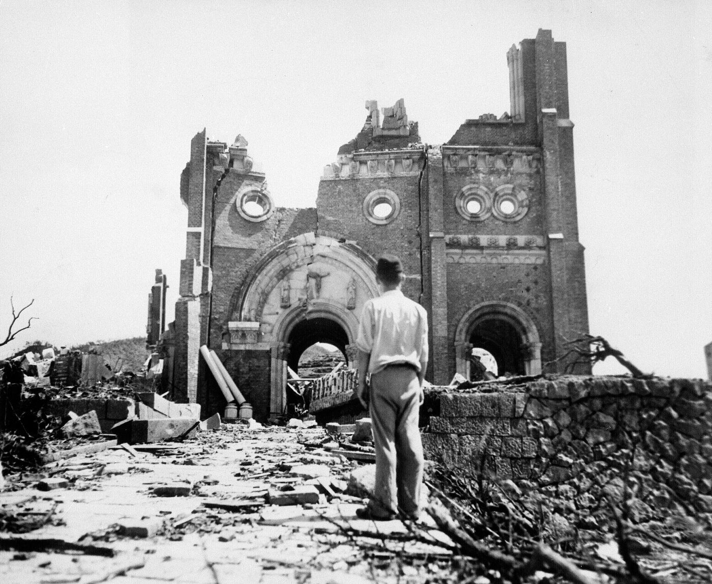 Shigeaki Mori, Hiroshima atomic bomb survivor and historian embraced by Obama, dies at 88 | iNFOnews.ca Shigeaki Mori, Hiroshima atomic bomb survivor and historian embraced by Obama, dies at 88 | iNFOnews.ca