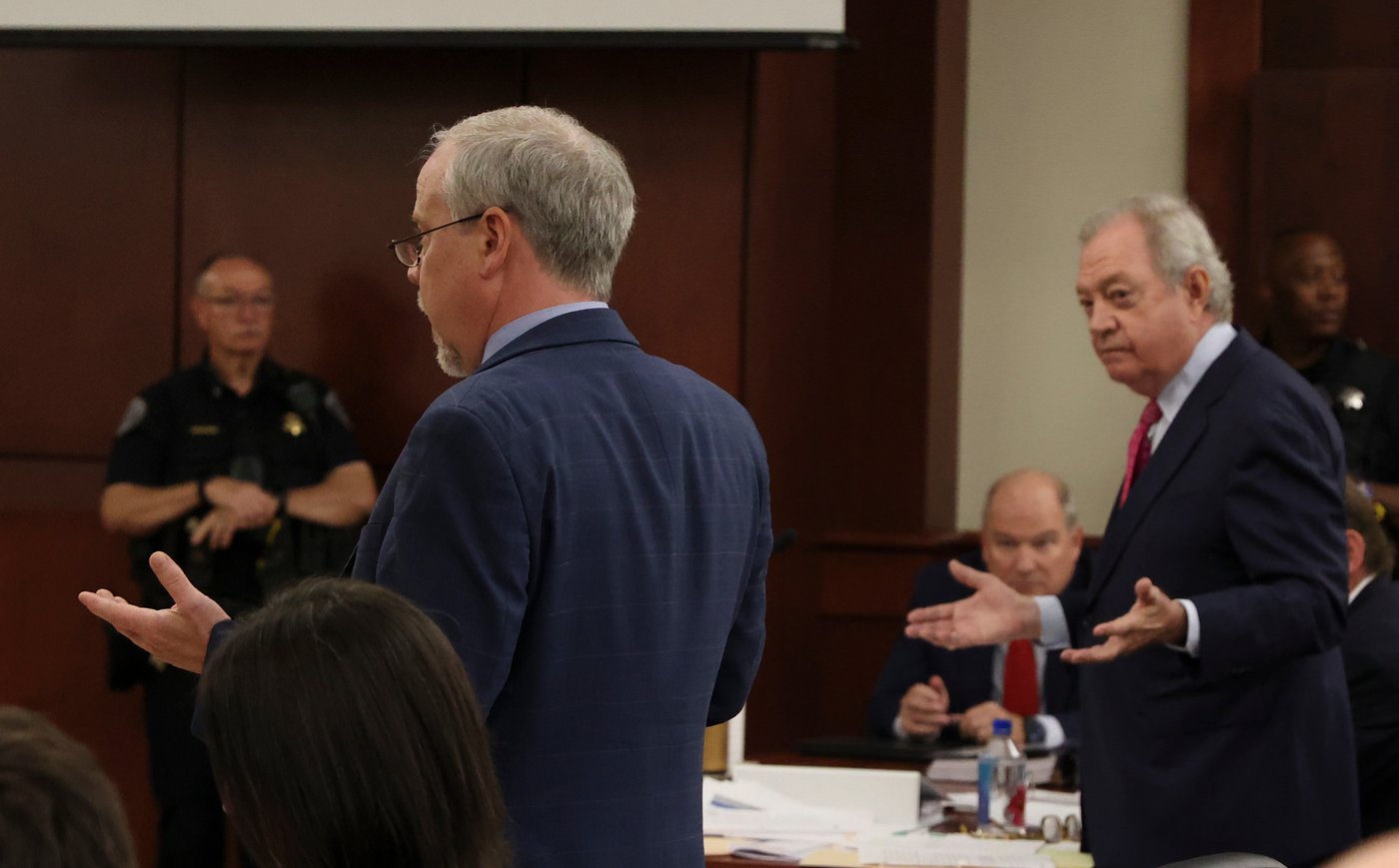 Fight over evidence in Alex Murdaugh retrial turns to DNA and missing murder weapons | iNFOnews.ca
