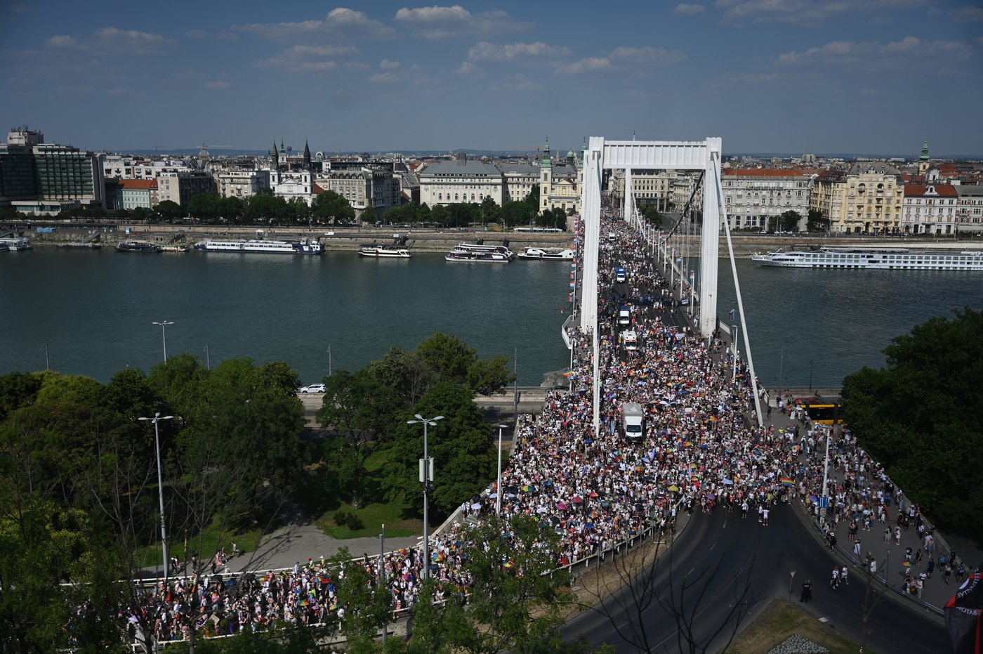 Tens of thousands march in the first Budapest Pride since Viktor Orbán was voted out | iNFOnews.ca Tens of thousands march in the first Budapest Pride since Viktor Orbán was voted out | iNFOnews.ca