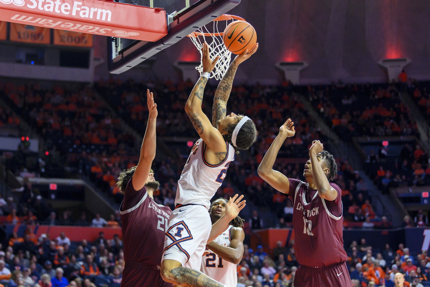 Jakucionis scores 21, Ivisic has double-double as Illinois beats Little Rock 92-34 | iNFOnews.ca