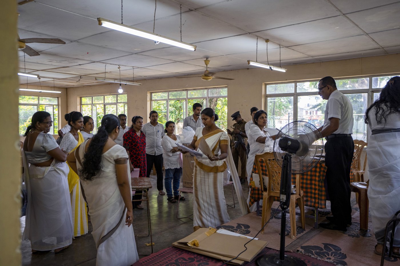 Marxist-leaning Dissanayake leads early official vote count in Sri Lanka's presidential election | iNFOnews.ca