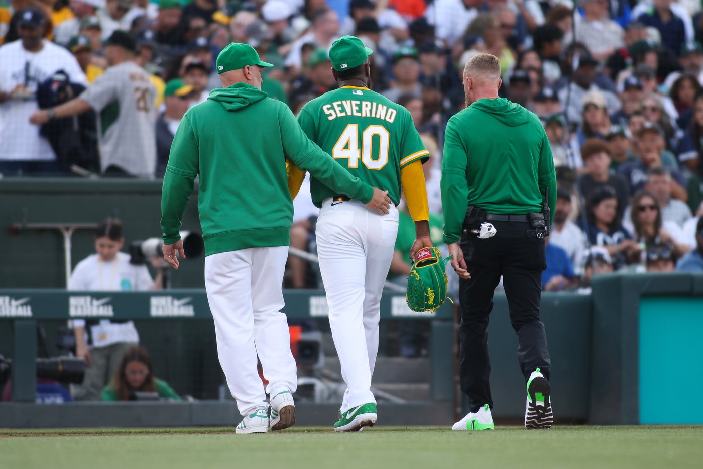 A's starter Luis Severino leaves after 1st inning against the Yankees with a right arm injury | iNFOnews.ca